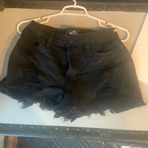 Hollister black distressed mom high rise jean shorts size 27 ; never worn
